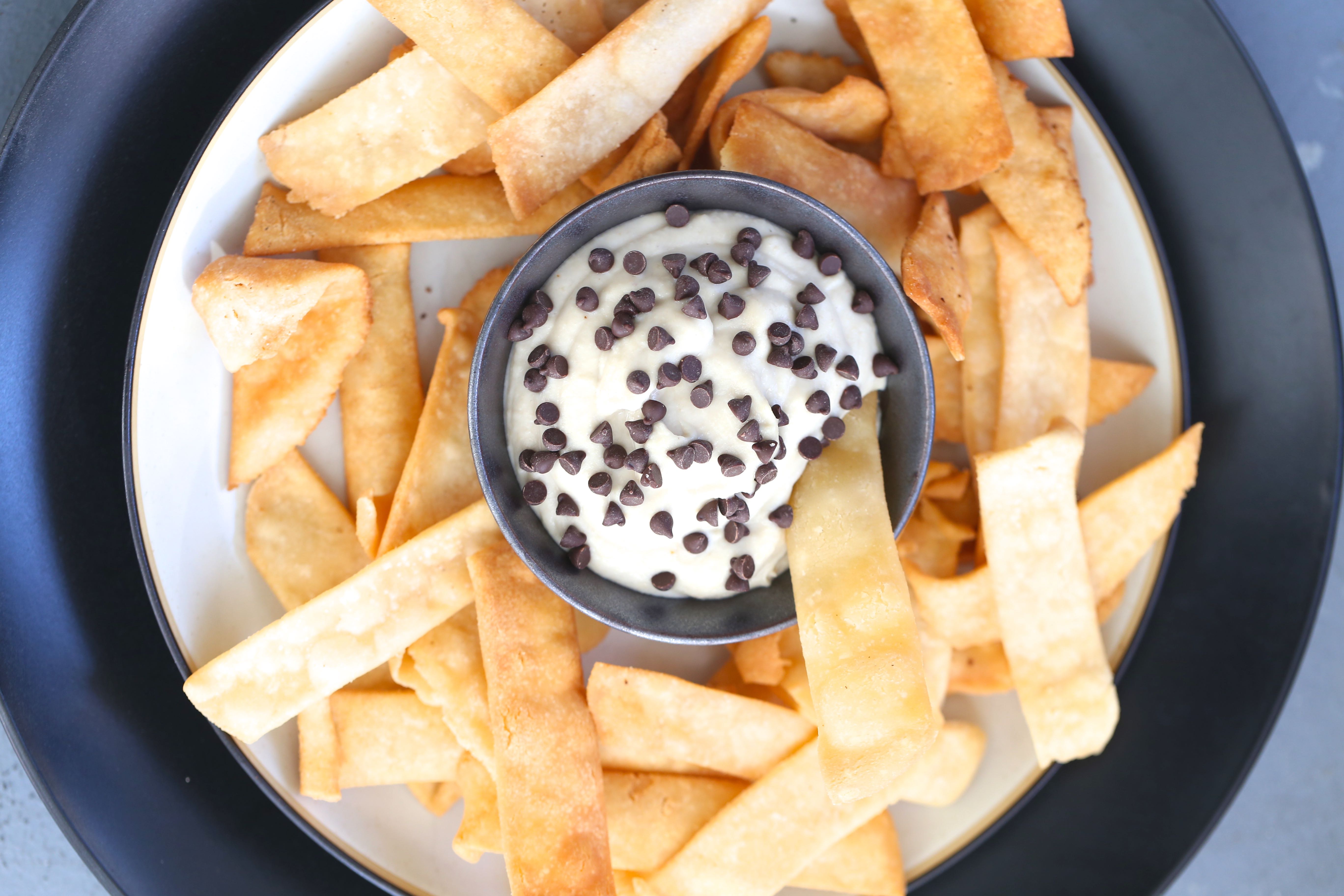 PALEO CANNOLI CHIPS AND DIP